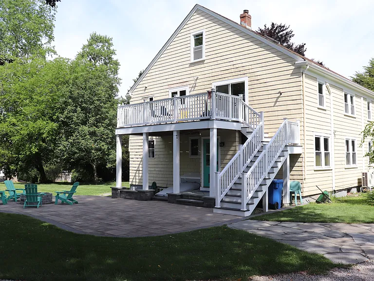 140 Maple Ave #1 — Photo 5