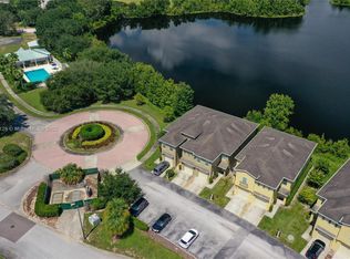 536 Lake Shore Pkwy #536, Davenport, FL 33896