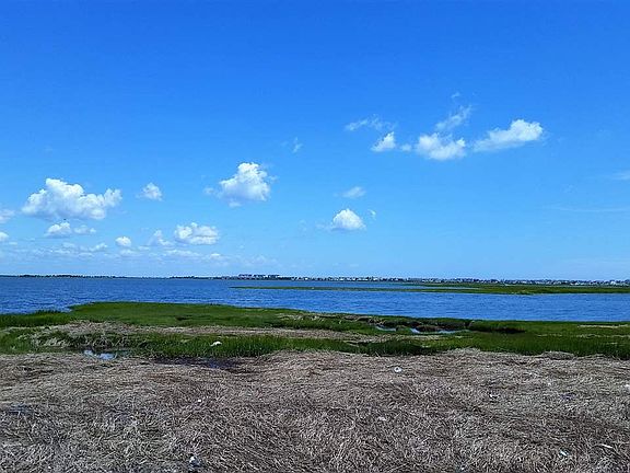 5th image of 670 W 26th Ave