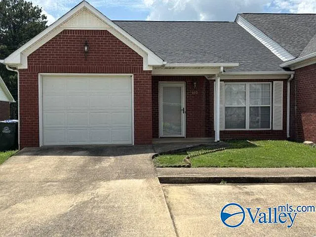 160 Sycamore Pl — Photo 1