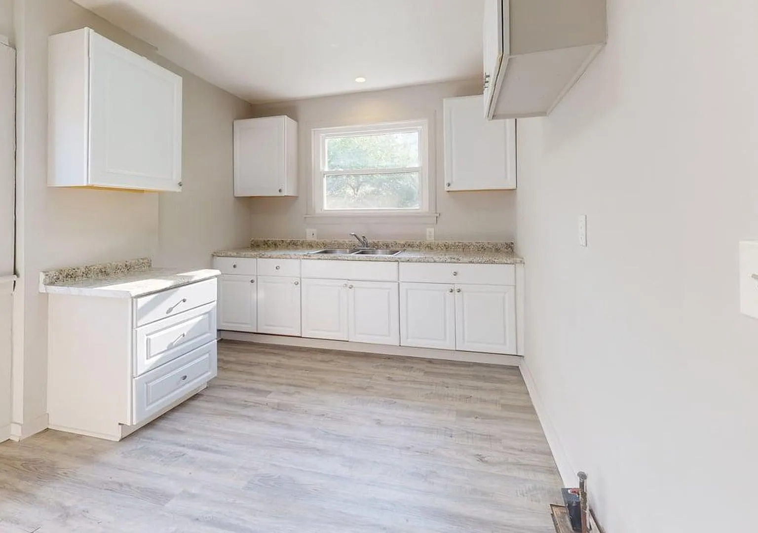 Recently Updated 3-Bedroom Home - Akron — Photo 1