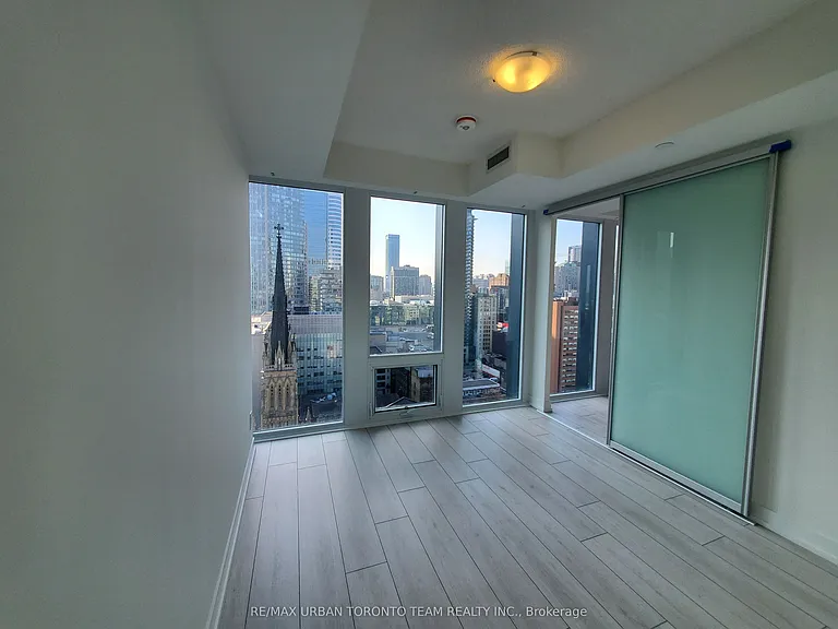 60 Shuter St #2508 — Photo 11