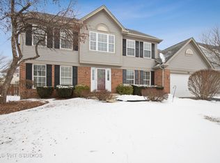 701 Brookstone Rd, Grayslake, IL 60030