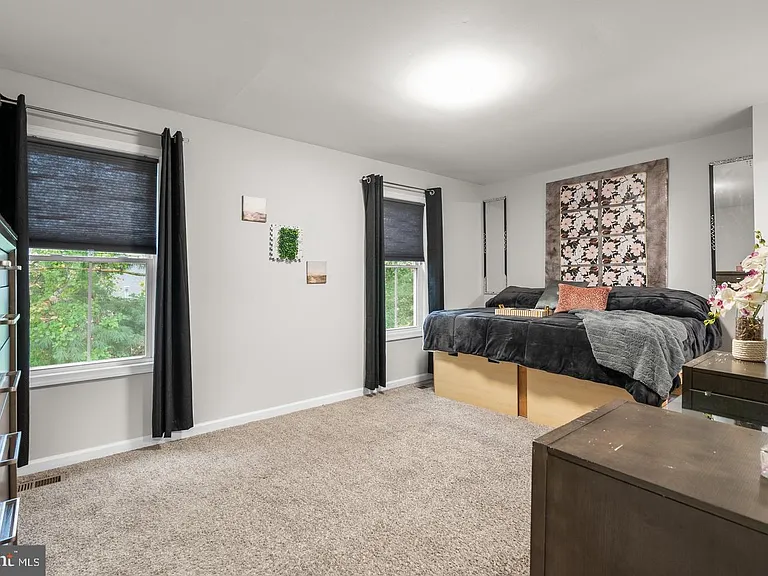 18005 Sunset Lake Ct — Photo 18