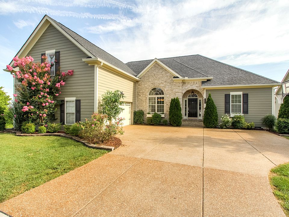1st image of 147 Barlow Dr