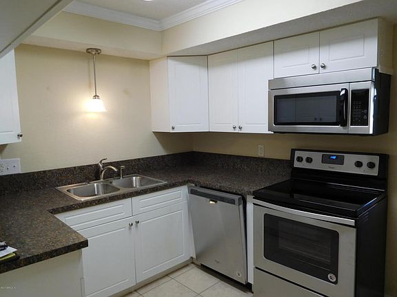 4th image of 6619 W La Mirada Dr #7