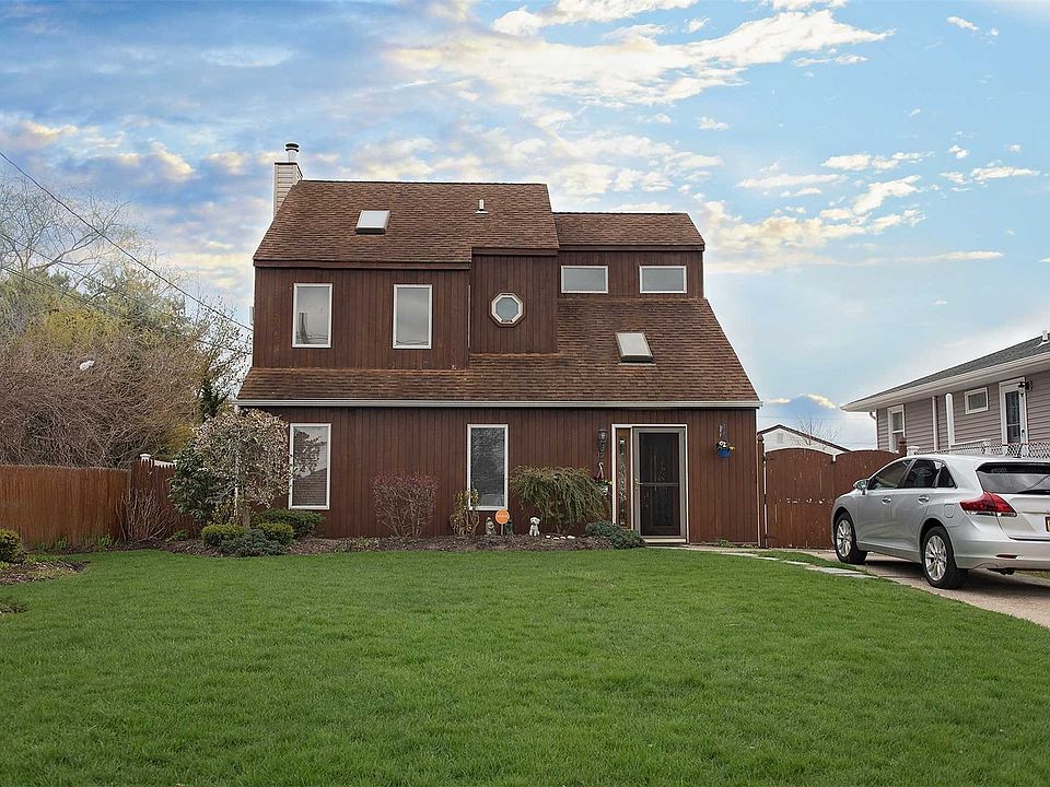 1st image of 12 Lombardy Dr