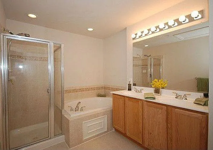 5 Webster Hill Ct — Photo 2