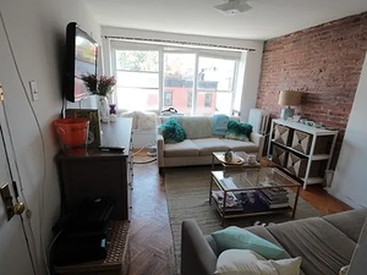 Rented by Harriet Brand, LREB | media 28