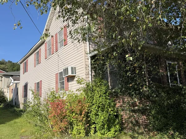 2401 Lovell Ave, Northern Cambria, PA 15714