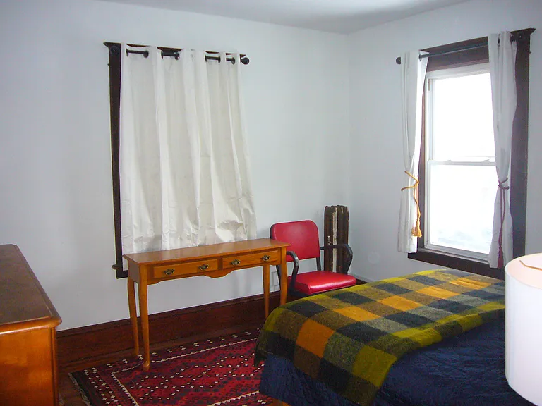 Hall Pl — Photo 4