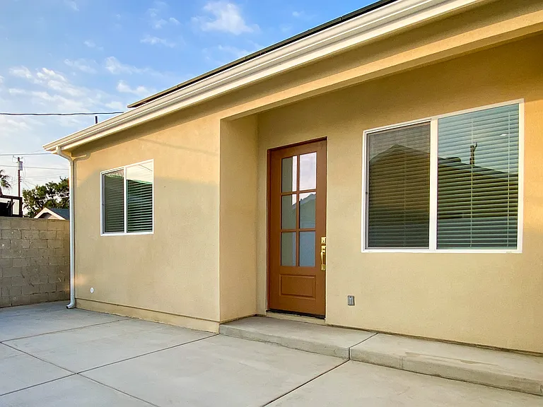 11933 Stagg St #B — Photo 1