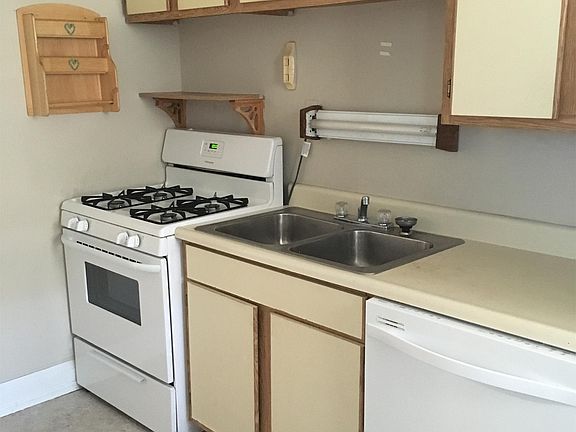 5th image of 77 Richmond Ave #7