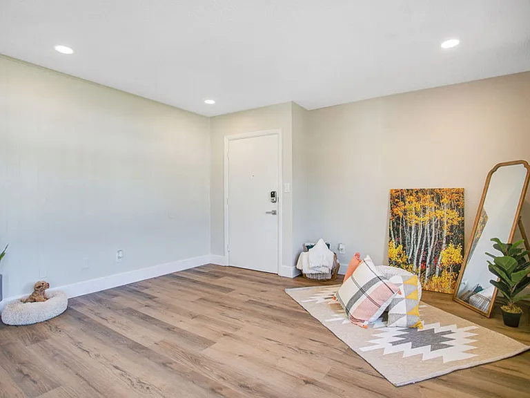1225 Moselle Ave — Photo 7