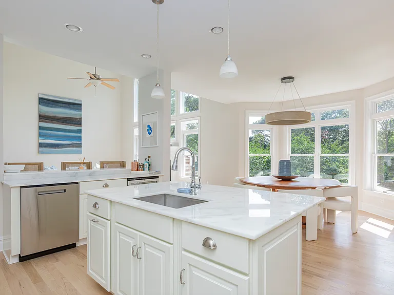 360 Canoe Place Rd — Photo 15
