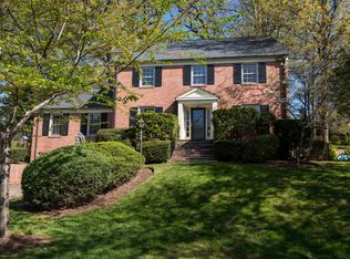 5905 Searl Ter, Bethesda, MD 20816