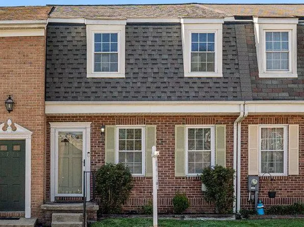 5726 Richardson Mews Sq, Halethorpe, MD 21227