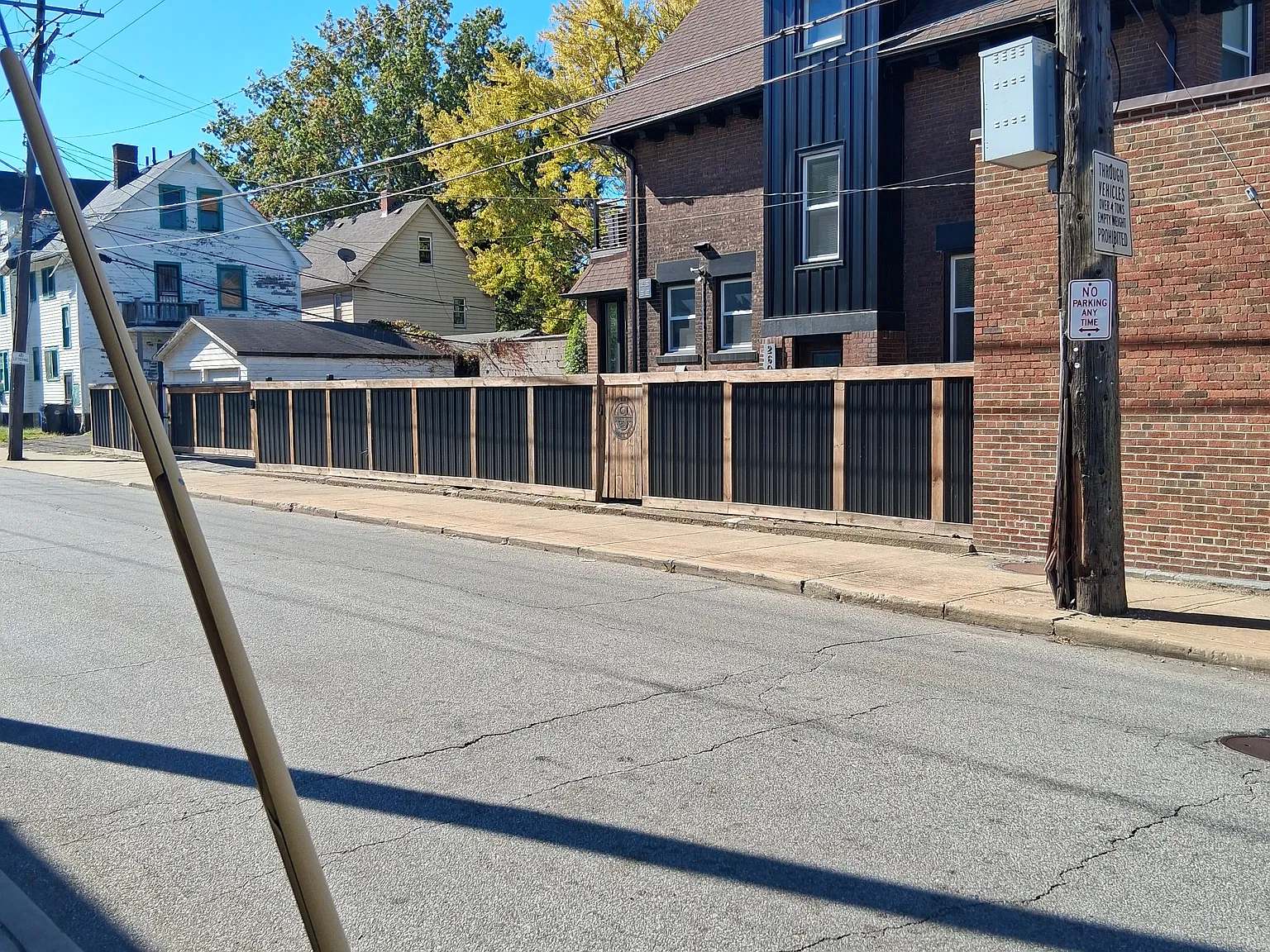 4 bed, $2,350 — Photo 1