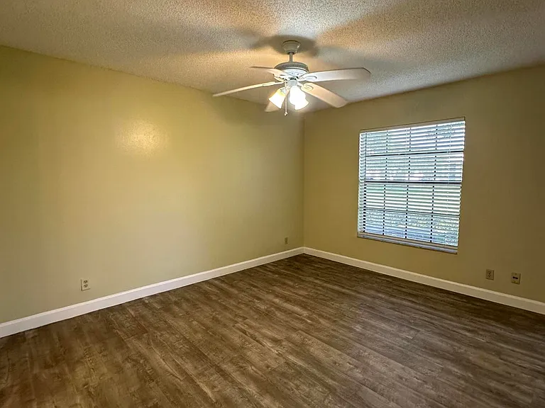 321 Olivewood Pl #121 — Photo 5