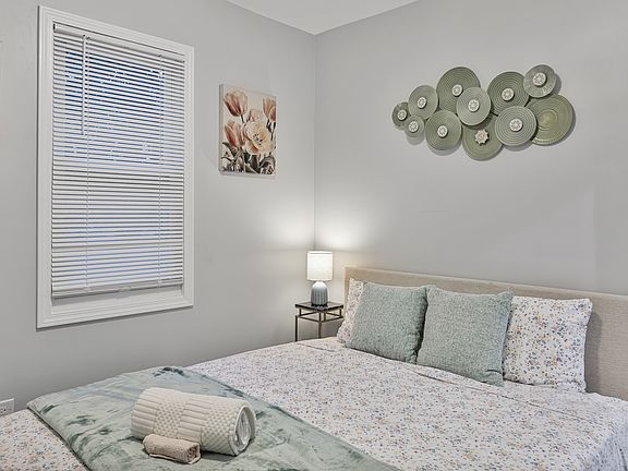 3rd image of 7137 W 109th Pl