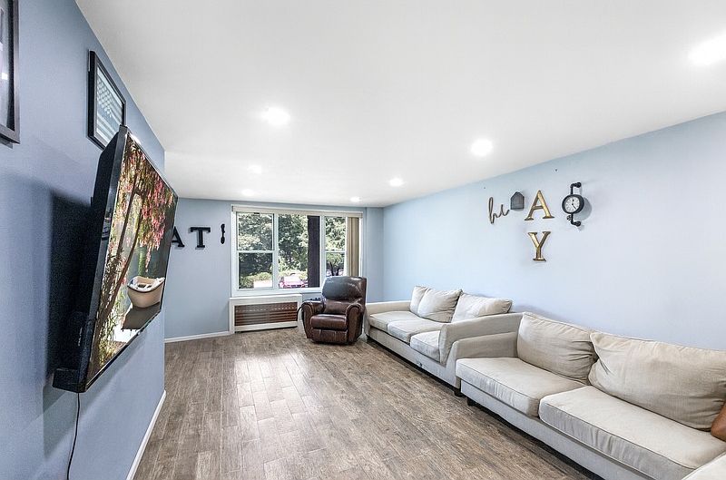 1st image of 120 Dehaven Dr APT 130