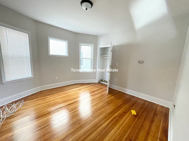 26 Taft St — Photo 18