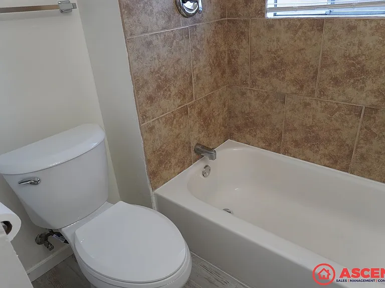 1603 Haldon St — Photo 11