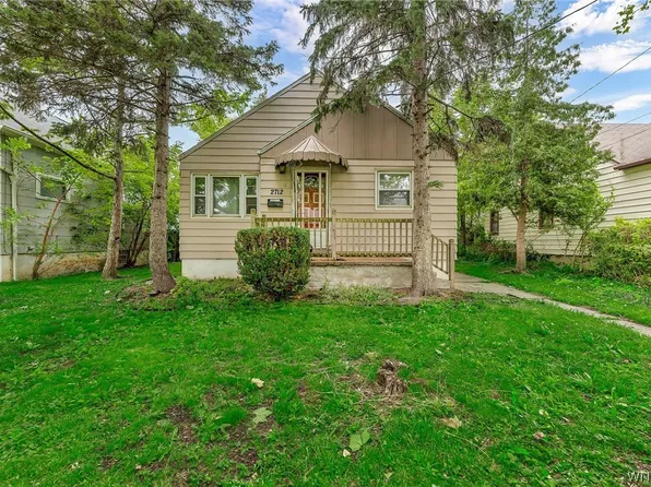 2712 Welch Ave, Niagara Falls, NY 14303