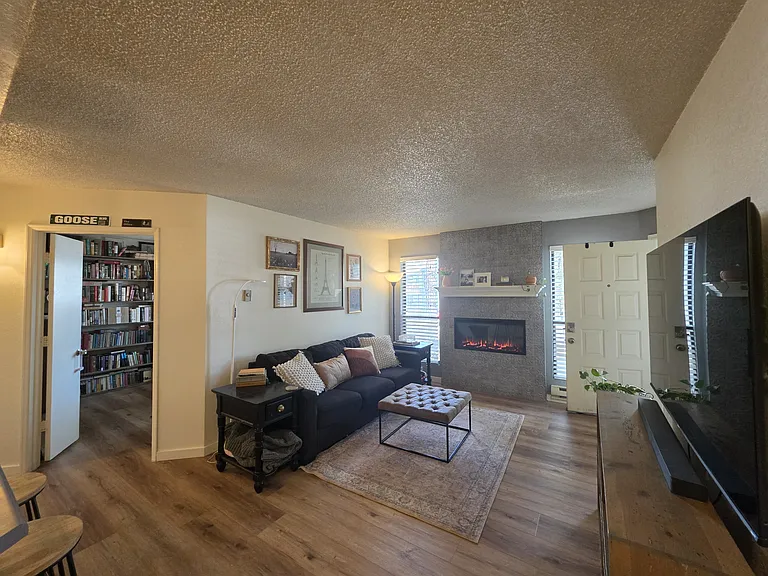 2700 S White Mountain Rd #1021 — Photo 5