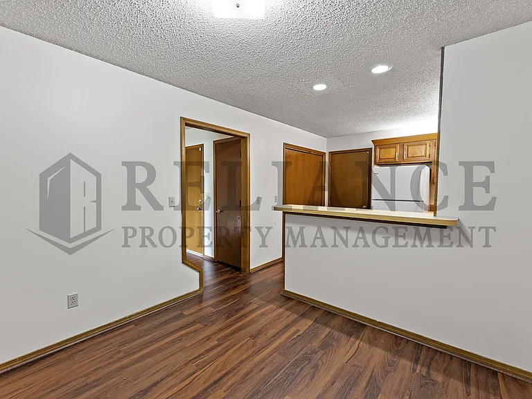 1518 S Todd Pl — Photo 3