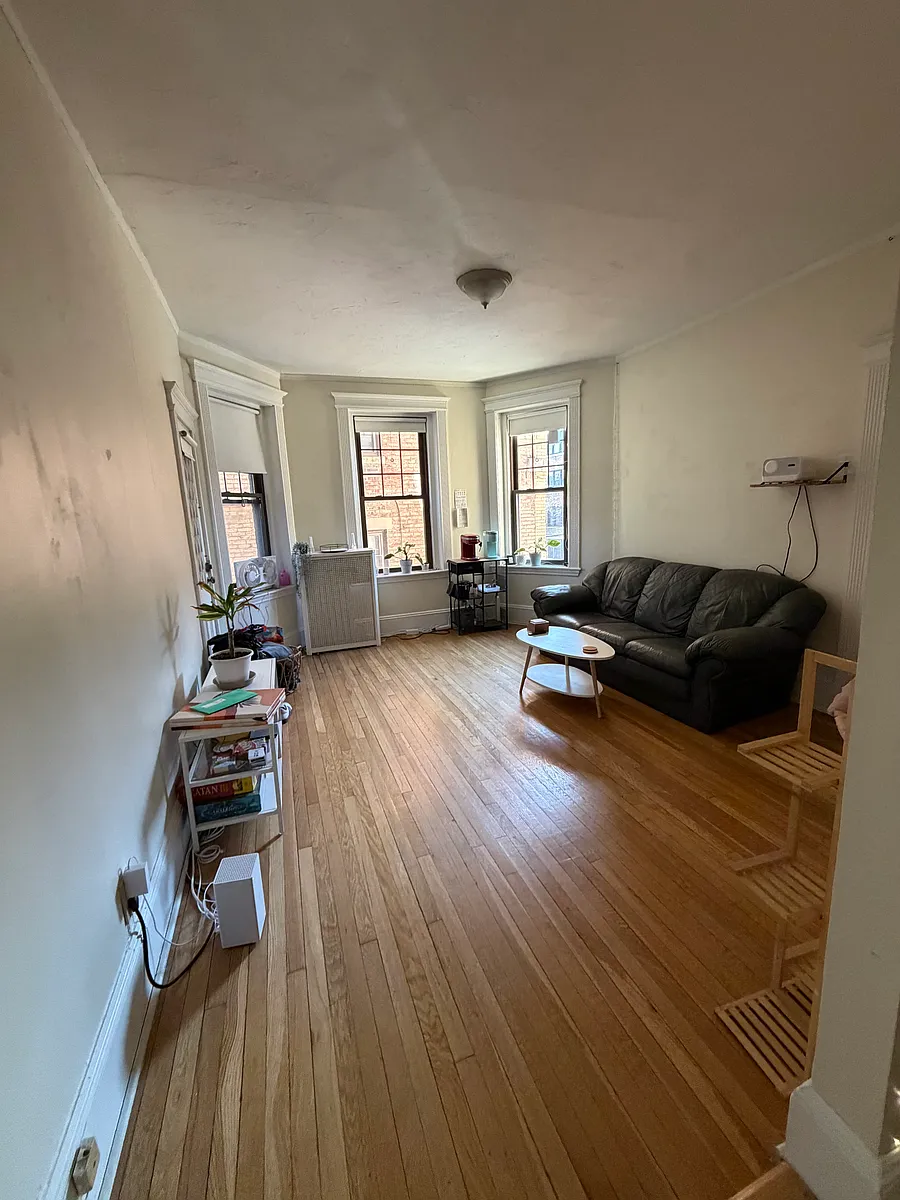 Building Photo - 73 Longwood Ave #1F