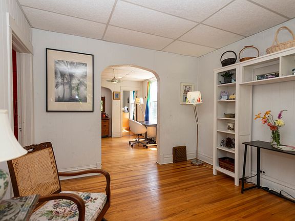 5th image of 3911 N Sacramento Ave