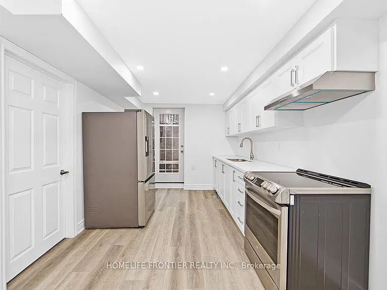 669 Armstrong Blvd #LOWER — Photo 5
