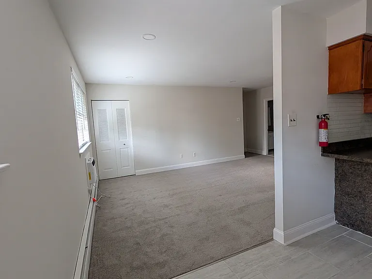 340 Woodlawn Ter #F5 — Photo 5