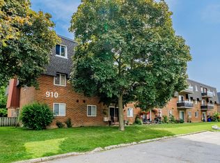 922 Wonderland Rd S #B17395BE6, London, ON N6K2V8