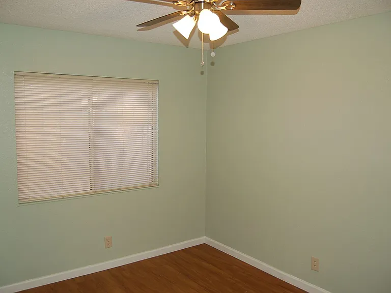 7185 Acorn Ct — Photo 11