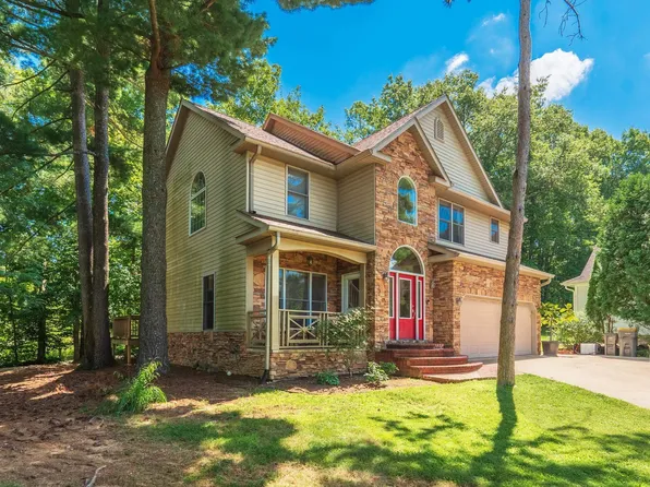 1219 S Weatherstone Ln, Bloomington, IN 47401