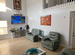 1590 Seagrape Way, Hollywood, FL 33019