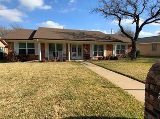 2116 Stratford Dr, Bedford, TX 76021