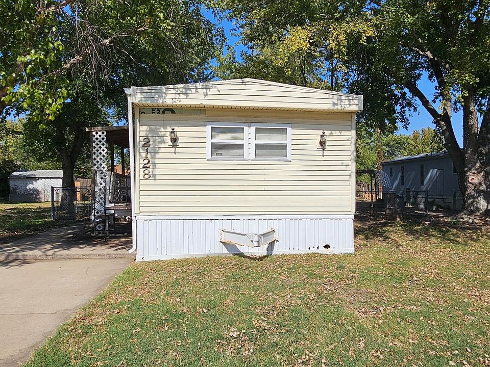 1st image of 2128 E Lockwood St