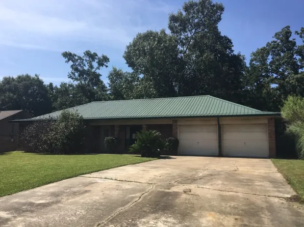 1215 Port Arthur Ter, Leesville, LA 71446