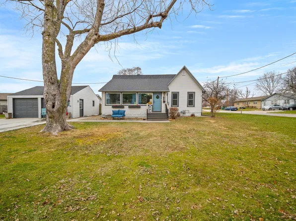 500 SE Ewing St, Grimes, IA 50111