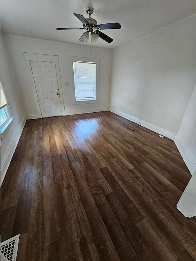 201-203 Pleasant — Photo 4