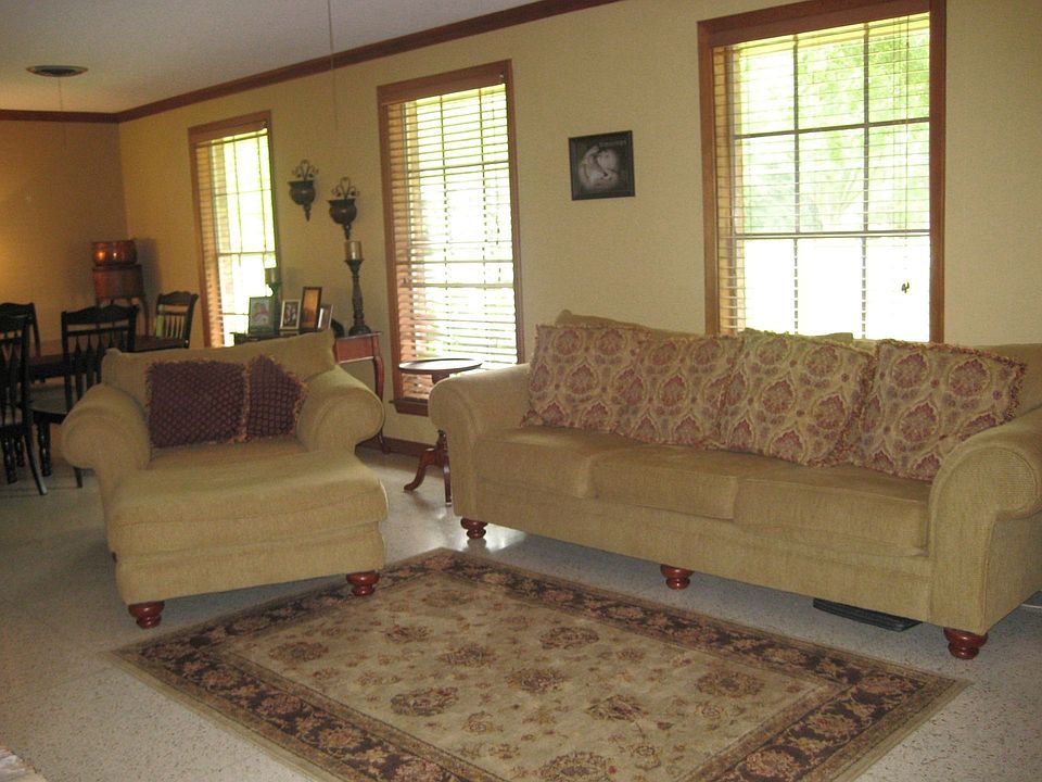1st image of 3820 Yardley Dr