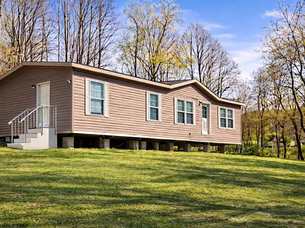 84 Thorne Dr, Rivesville, WV 26588