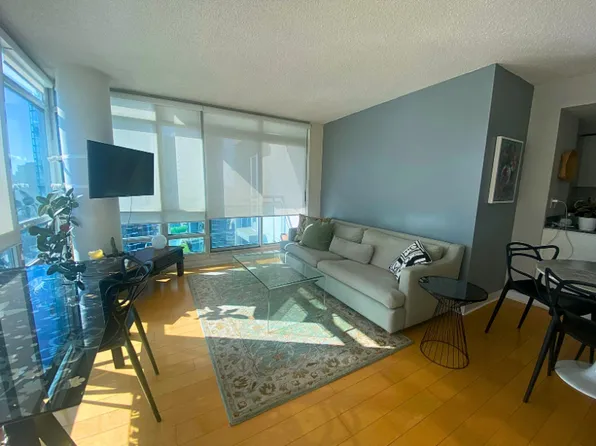 397 Front St W, Toronto, ON