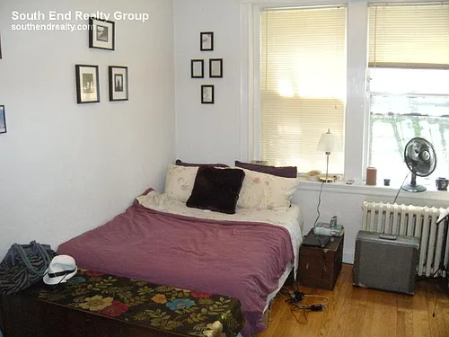 125 Peterborough St Photo 1