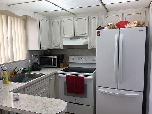 5th image of 2826 Van Buren St APT 7