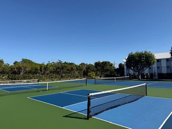 5th image of 1250 Tennisplace Ct #B-34