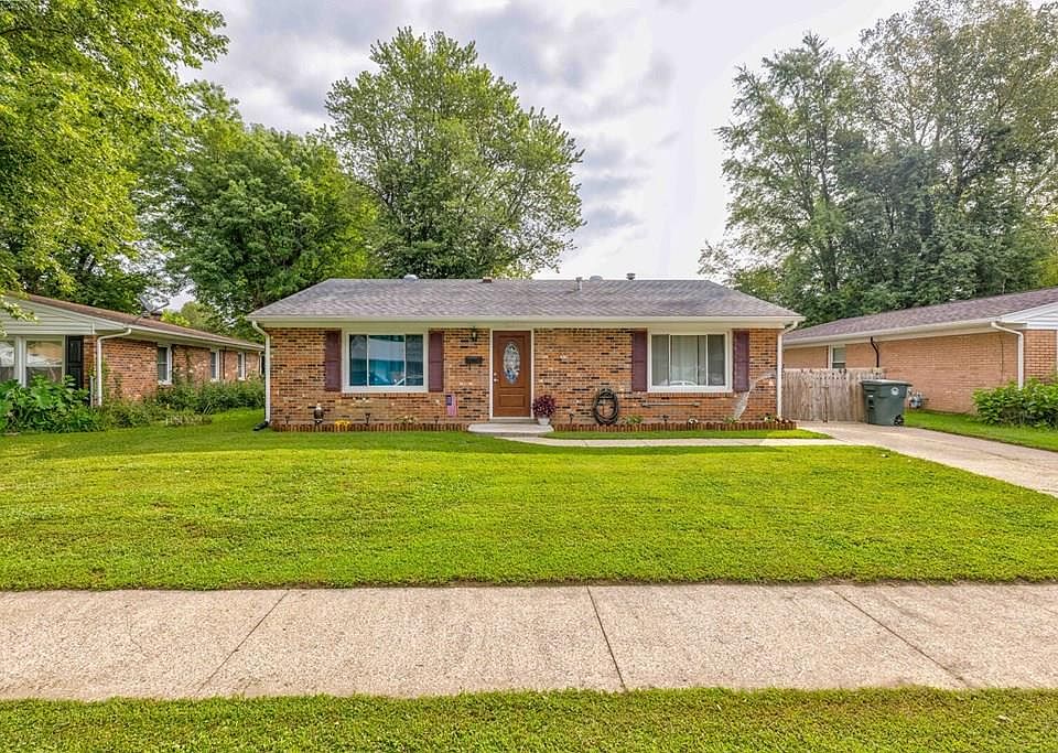 1st image of 721 Wandering Ln